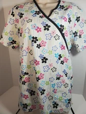 SB Scrubs White Cute Daisy Floral Women's Scrub Top Size Small S White