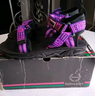 Vintage DAFNA Adjustable Sandals Womens Size 33, US 3 - NEW IN BOX 