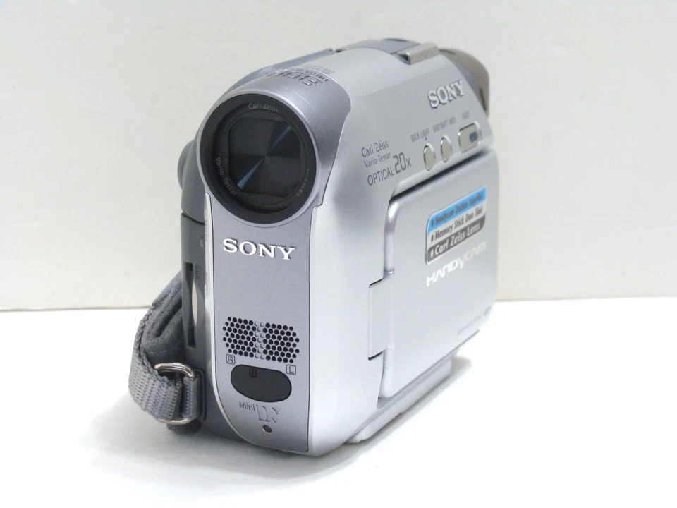 Sony DCR-HC32 Mini DV Camcorder Nightshot USB Streaming + Dock + Transfer Kit - Image 2 of 4