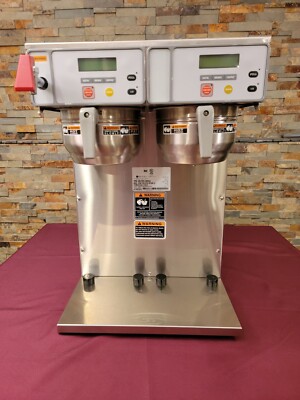 BUNN AXIOM コーヒーメーカー ブリュワー ドリップマシン AXIOM® 3 (1 Lower/2 Upper Warmers), Stainless Funnel, CE 220-240V