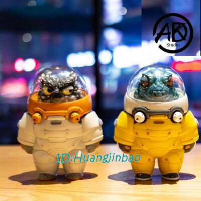 AK Studio Fashion POP Toy lizard In Space Suit 17cm ABS PVC In Stock Collection
