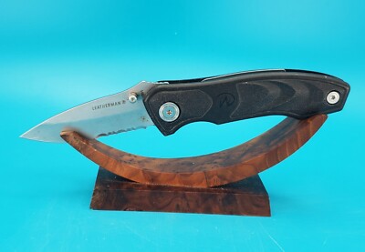 Leatherman C301 Pocket Knife with Clip Combo Blade Liner Lock!
