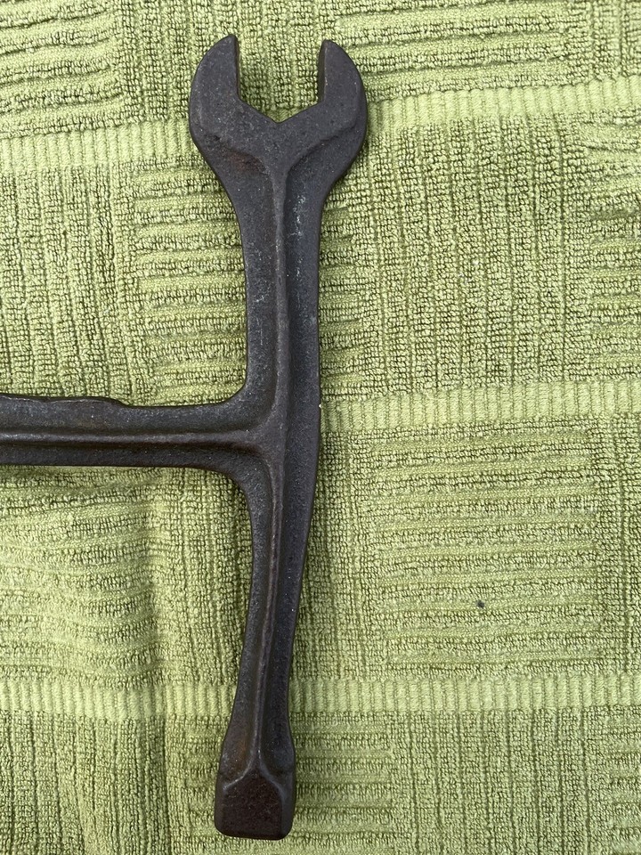 W.R. Harrison Co. Massilion, OH Old Farm Tractor Implement Cast Iron