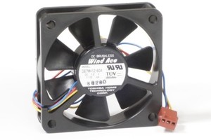 Toshiba Wind Ace D67MH12-60A 85280 60x60x15mm Kühler Lüfter/Fan 3Pin DC12V 110mA