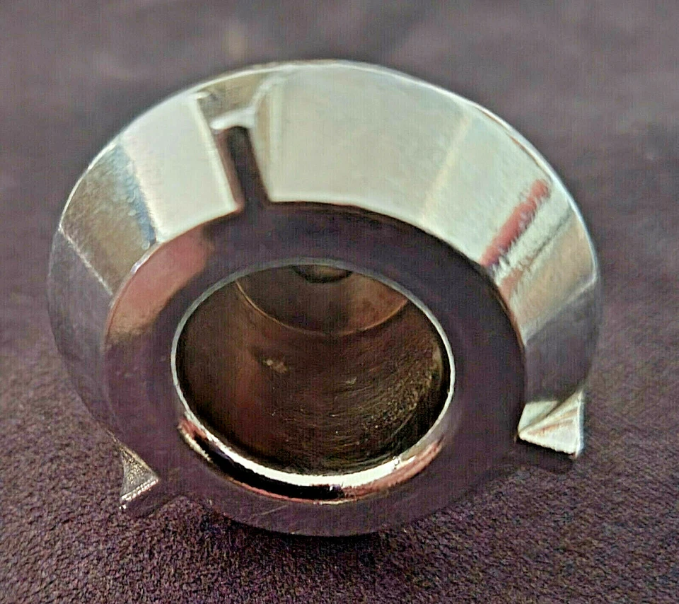 Nuevo de Lote Original Nuevo Cromo GM 410173 1973-1975 OLDSMOBILE CUTLASS 442 PERILLA DE RADIO SALÓN Foto 3 de 4