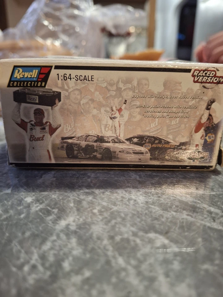 Revell 1:64 Diecast DALE WONHARDT JR VERSIÓN DE CARRERAS #8 Bud All-Star con estuche Foto 3 de 4