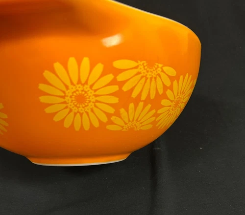 Vtg Pyrex 444 Orange Yellow Daisy Sunflower Cinderella 4 Qt Nesting Mixing Bowl