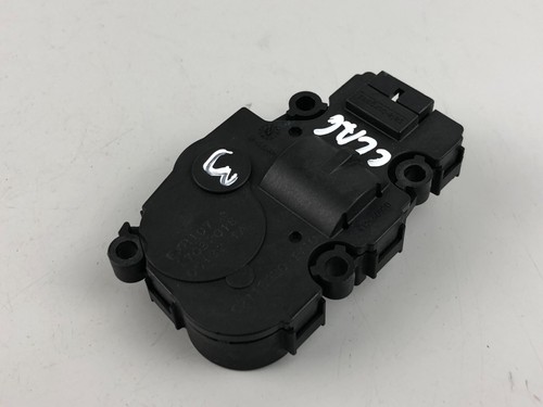 Mercedes Benz CLA Klasse W117 Heizklappenmotor Stellmotor Einheit CZ113930-1710