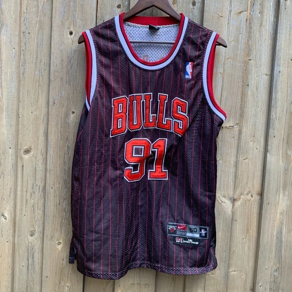 Preços baixos em Nike Dennis Rodman Chicago Bulls Roupas e