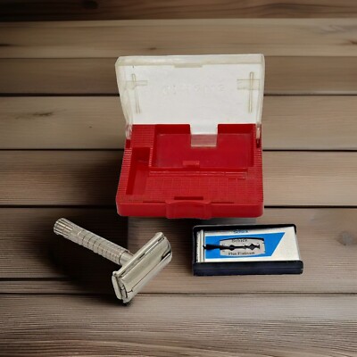 Gillette 1948-1949 Super Speed DE Safety Razor with Original Case Schick Blades