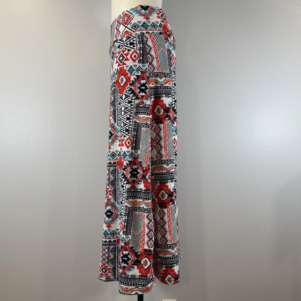 Maxi falda elástica cintura ancha con estampado azteca multicolor Rue 21 para mujer talla XL Foto 3 de 4