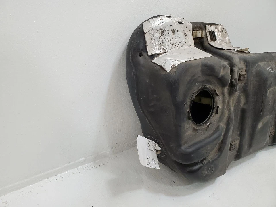 2013-2018 HYUNDAI SANTA FE Fuel Tank SWB Sport FWD 17 Gal 311504Z050 Foto 3 de 4