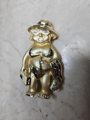 AJC Beach Lady Brooch Boom Box Drink Towel W/ Hat Gold Tone 3 In Tall Well Made