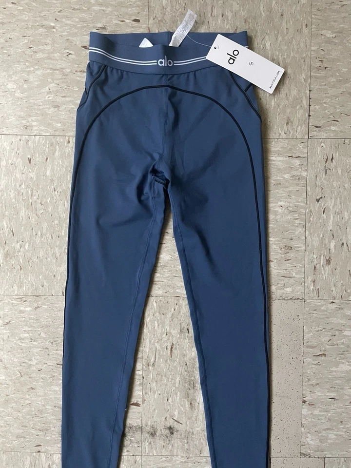 Alo Yoga Airbrush Heart Throb Bra and High Waist Legging Set Size Small blue - Image 3 of 4