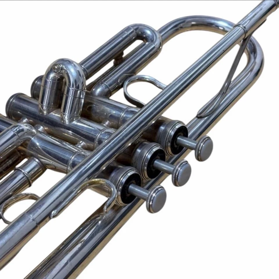 Tromba YAMAHA YTR-3325S placcata argento usata con custodia rigida - Immagine 4 di 4