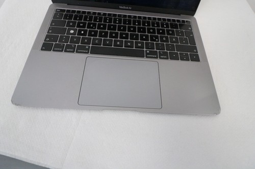Apple MacBook Air 2019 13" Retina 8GB RAM 512GBSSD 1,6GHz Intel Core i5 - Afbeelding 3 van 6