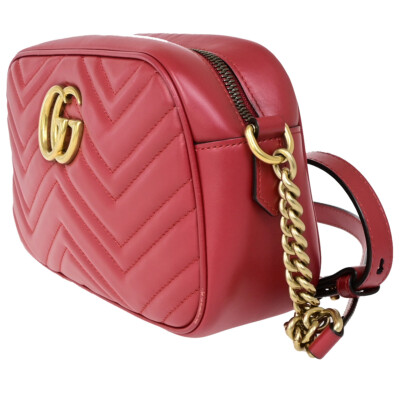 ショルダーバッグ・ポシェット GUCCI GG MARMONT SMALL CROSSBODY BAG GUCCI GG Marmont Small Quilting Chain Shoulder Bag Leather