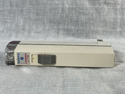 Sanyo Cadnica Lite NL5100 Vintage 1960s Rechargeable Flashlight