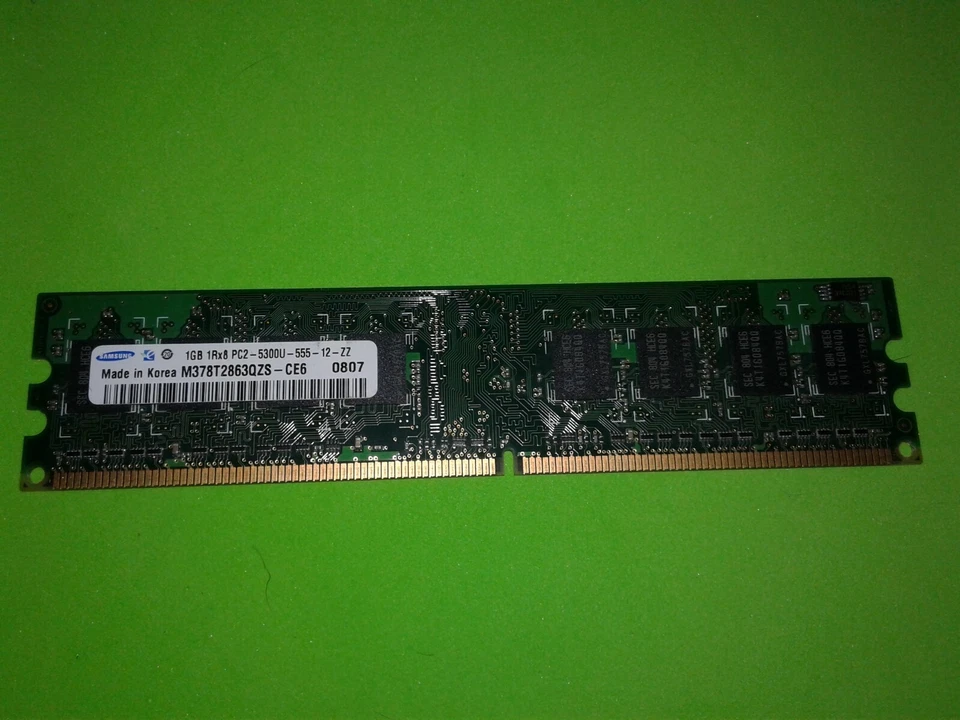Samsung 1GB 1Rx8 PC2-5300U-555-12-ZZ DDR2 desktop ram - Imagen 2 de 2