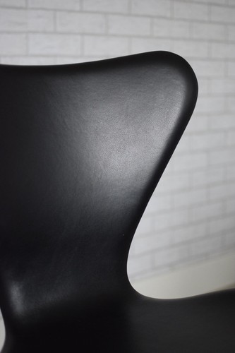 Fritz hansen series 7 chair in black leather - Picture 8 of 21