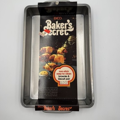 Vintage EKCO Baker s Secret Brownie Biscuit Pan 10x7 NOS Nonstick