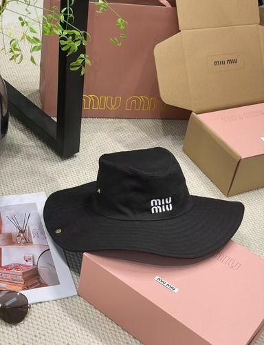 Miu Miu Black Logo Bucket Hat Size M Nylon Women’s Solid Casual Travel