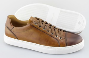 magnanni sneakers cognac