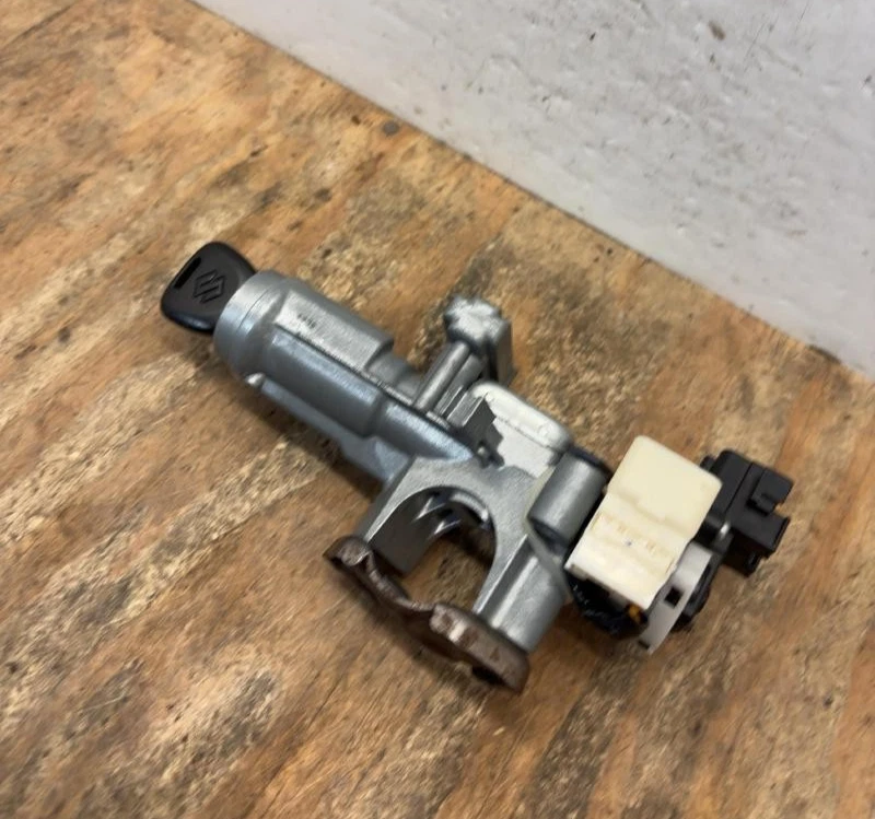 2007-2013 SUZUKI SX4 Ignition Switch Lock Without Cylinder Housing With Key Oem - Image 3 of 4
