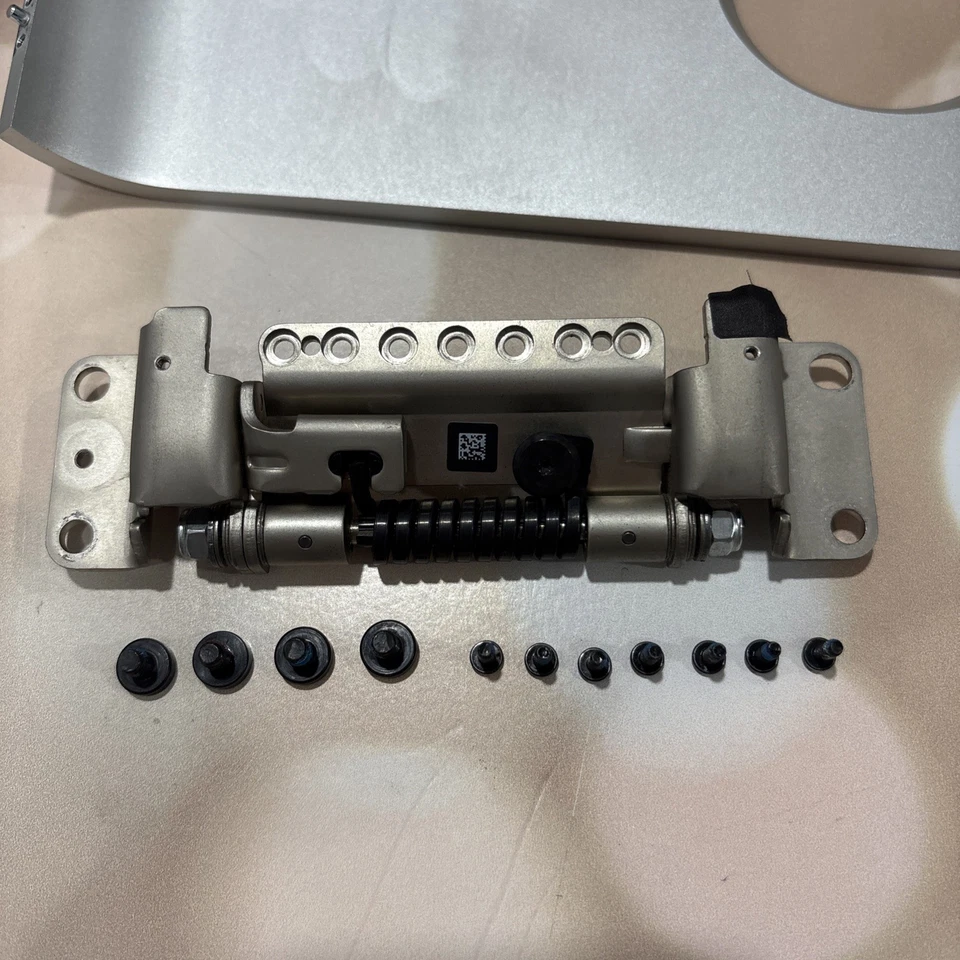 Apple iMac A1418 21.5" SOPORTE BASE PIERNA 2012-2017, TORNILLOS DE TRACCIÓN ORIGINALES Y BISAGRA Foto 2 de 4