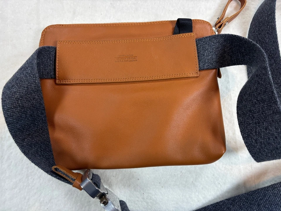 Harber London Leather Sling Bag - Mint condition! - Image 3 of 4