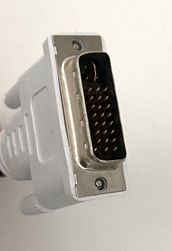 BIZWU329 BizLink DVI to DVI / VGA Splitter Cable BIZ WU329 - Image 3 of 3