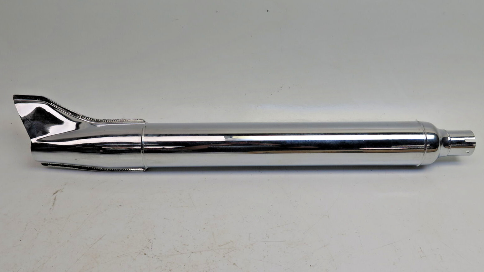 NOS Oem Harley-Davidson Eagle-Iron 32" Fishtail Muffler FL Models 65258-88T