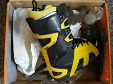 32 prospect boots