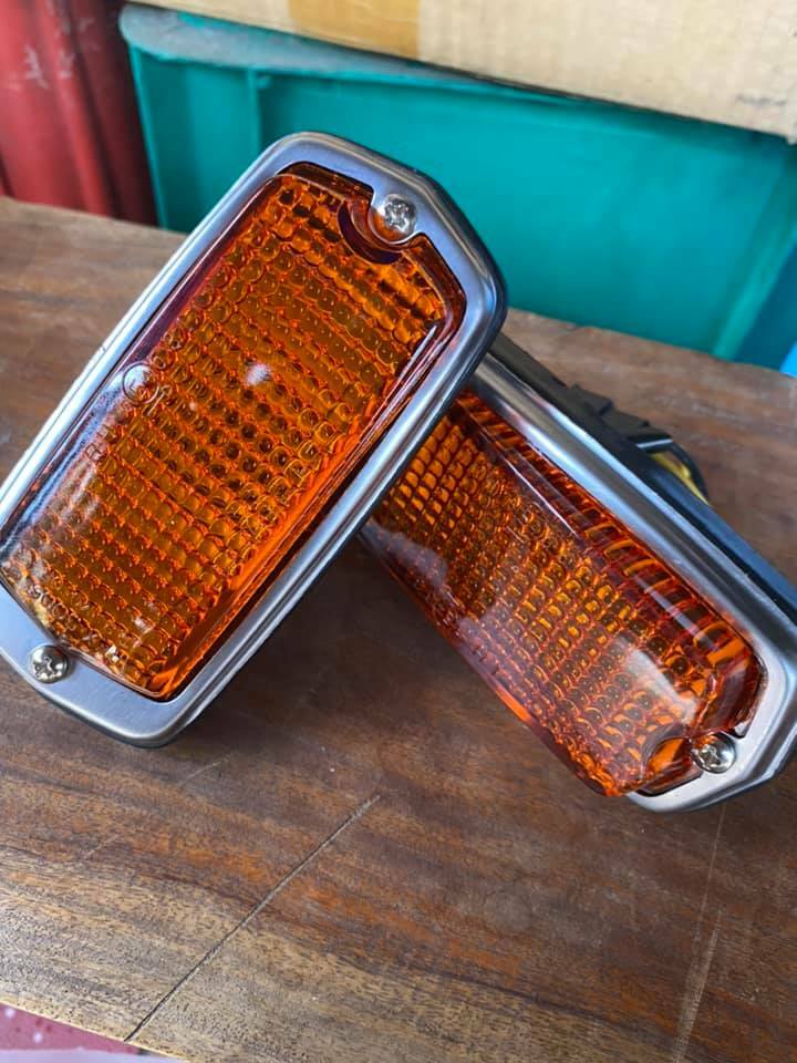 DATSUN 510 240Z 260Z 280Z 120Y B210 Side Marker LIGHT Lamps Amber
