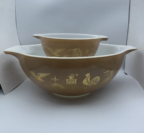 PYREX Mixing Bowls EARLY AMERICAN EAGLE Gold Set of 2 Brown Rooster 441 / 444