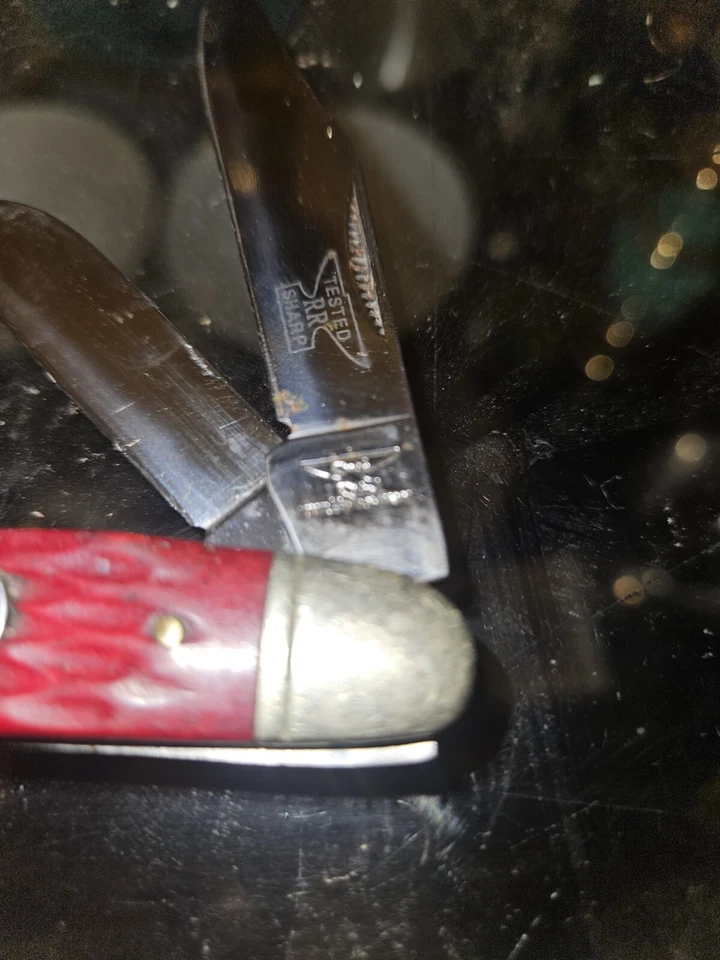 Rough Rider Red Jigged Bone Razor Trapper Pocket Knife  Rare 3 Folding Blades - Image 2 of 4