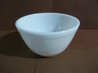 White PYREX Bowl: #401: EUC: 1 1/2 pint