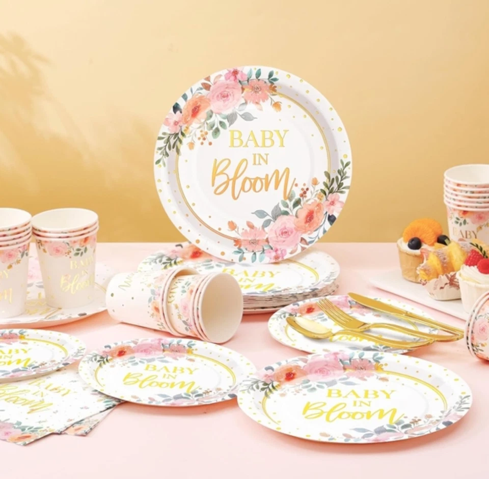 Juego de vajilla de baby shower floral Baby In Bloom (platos, tazas, servilletas, utensilios) Foto 3 de 4