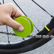 1 PC Bicycle Chain Lubricator Roller   Chain Lubrication Tool for Bikes Color