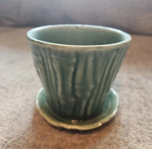Vintage McCoy Small Planter In Green Glaze , Minute Chip On Skirt