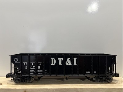 Lionel 6-27471  DIE-CAST DT&I 3-Bay Open Hopper Really Nice!
