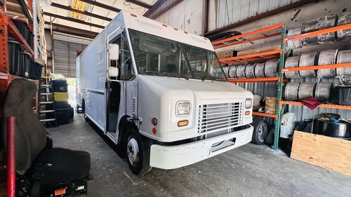 07-15 Freightliner Step Walk In Van Cummins ISB 6.7 Coolant Water Pipe Tube Hose - Picture 12 of 18