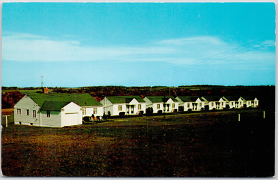 Wooster Motel Ohio Hotel US 30 Front View Lodge Inn Cottages OH Vintage Postcard