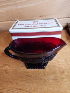 Vintage Avon 1876 Cape Cod Collection Ruby Red Footed Sauce Boat & orig Box 