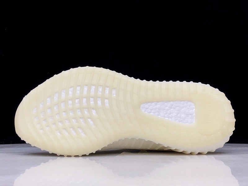 yeezy triple white size 7.5