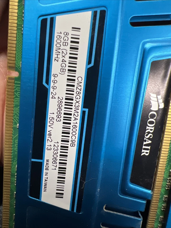 CMZ8GX3M2A1600C9B Corsair Vengeance 8GB Kit (2 X 4GB) PC3-12800 DDR3-1600MHz DIM - Image 3 of 4
