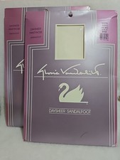 GLORIA VANDERBILT Daysheer Sandalfoot Pantyhose Sz E WHITE BRAND NEW 1 PAIR