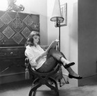 Joan Collins, pictured at her flat in St Georges Street, London 1954 OLD PHOTO 1