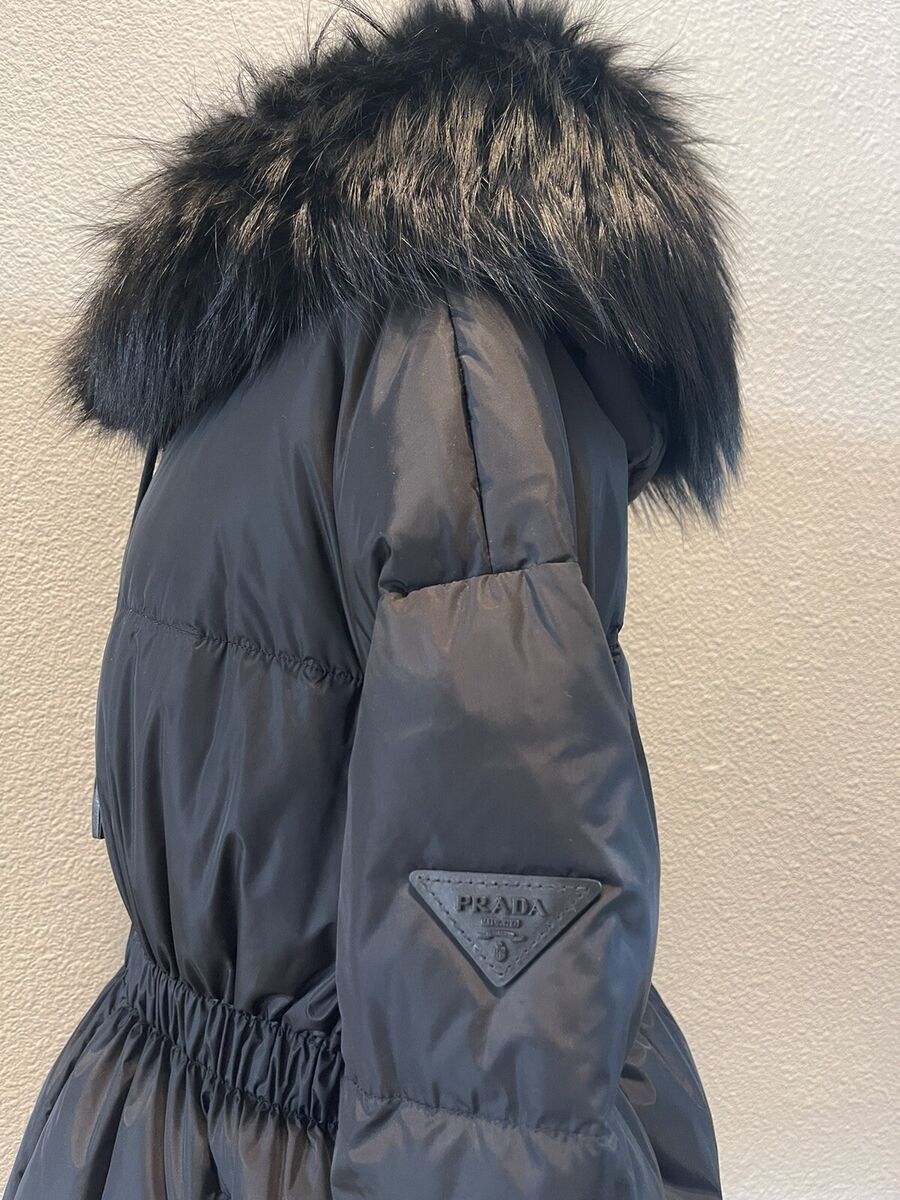PRADA Black Zip Front Cinched Waist With Fur Collar Quilted PRADA Black Zip Front Cinched Waist With Fur Collar Quilted