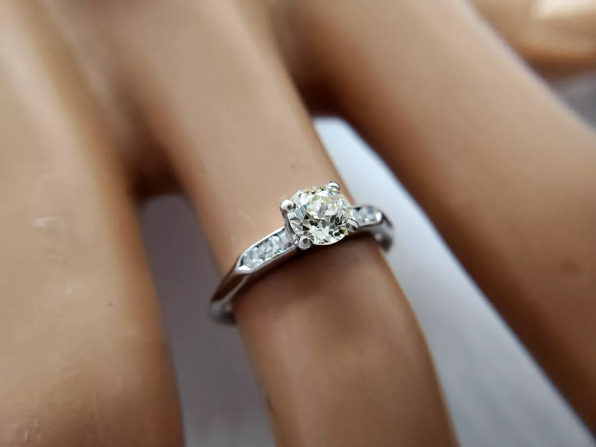 Antique platinum diamond ring deals